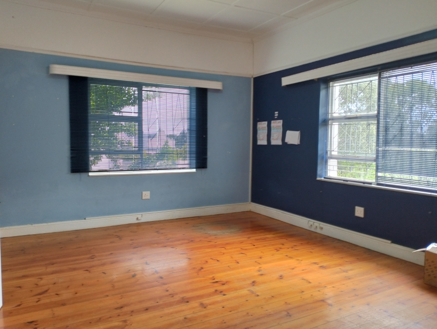 To Let commercial Property for Rent in Humansdorp Eastern Cape